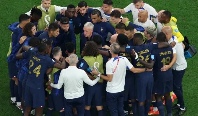 Equipe de France : Deschamps prend une décision majeure pour le poste de gardien avant la Coupe du monde