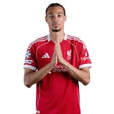 Hugo Ekitike : de Paris à Liverpool, l’ascension d’une saison hors normes